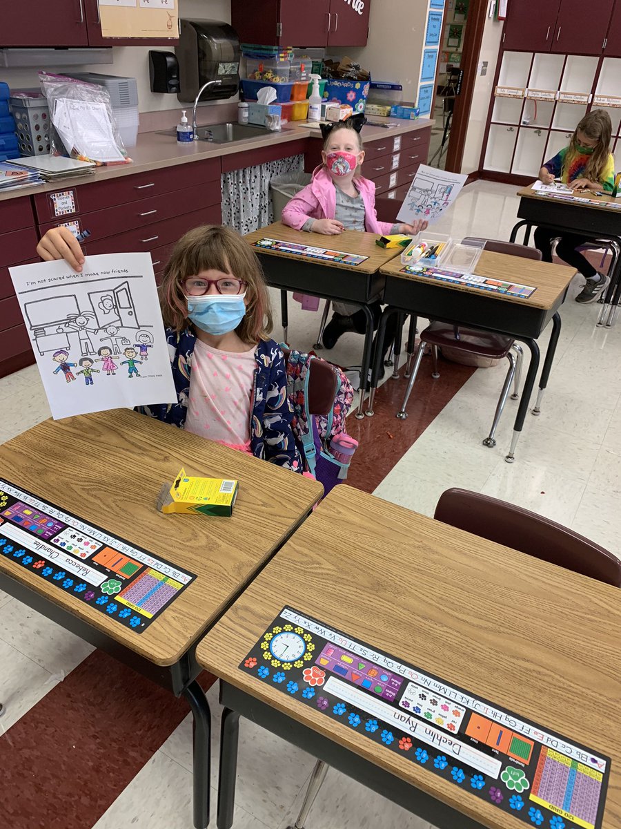 BoldinBSES's tweet photo. “The School Book” @toddparr helped 1st graders talk about how they feel starting back to school in person @ Bethel Springs. Many different feelings &amp; all feelings are okay! These students did a fantastic job! #BSESJagNation #GVFeeling https://t.co/xL2CwskrFD