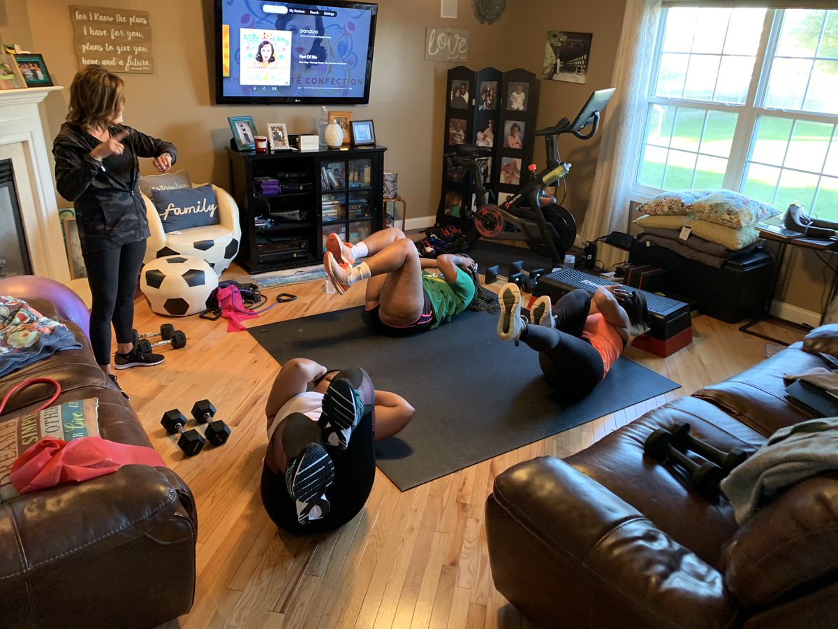 colemanmom4's tweet photo. Thanks @toricolem and Jada for joining me during my morning workout!  So important to keep moving especially during this unprecedented time everyday.  #keepMoving #ButtsDown #Stretch #PlankItOut #inHomeTraining w/ @cherylack 💕💕 https://t.co/XU4N5Aoa14
