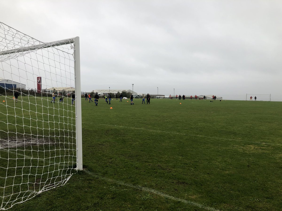 ellington_fc's tweet image. We’ve arrived at a very wet Newfields Park 

Kick off is at 14:30 

#HalaElla