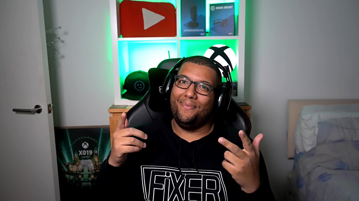 MCFixer's tweet photo. Now a photo without @TheHayleyShow21 booming into it!
New unit the same amazing content! Video games have changed my life. I cannot wait to keep producing content on my main channel and to keep growing @MyXboxAndME with the team with have so far! #TeamFixer #MXAM https://t.co/lHDyBqTnLy
