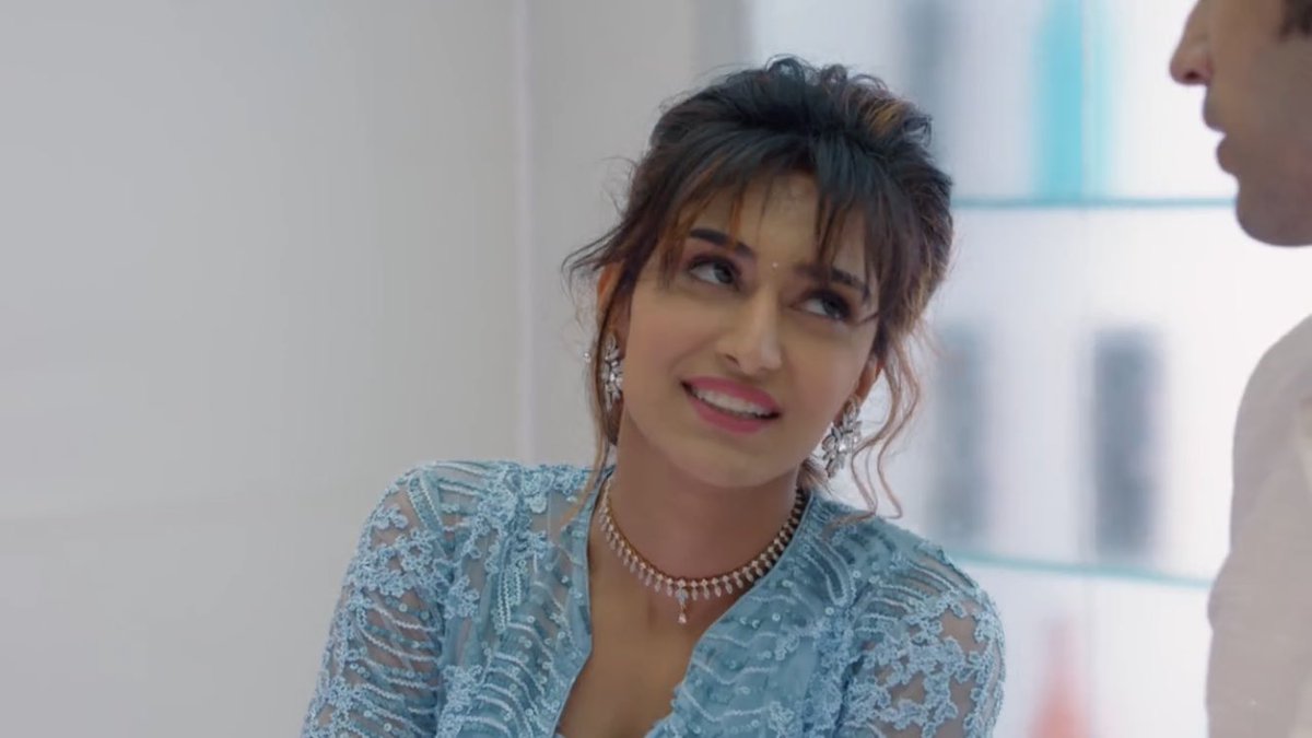 EjffanJ's tweet photo. @IamEJF Prerna -“I really don’t care” 
Erica you were such a cutie and you were too natural in this freezer scene 
#EricaLivedAsPrerna https://t.co/KcwWHFW6op