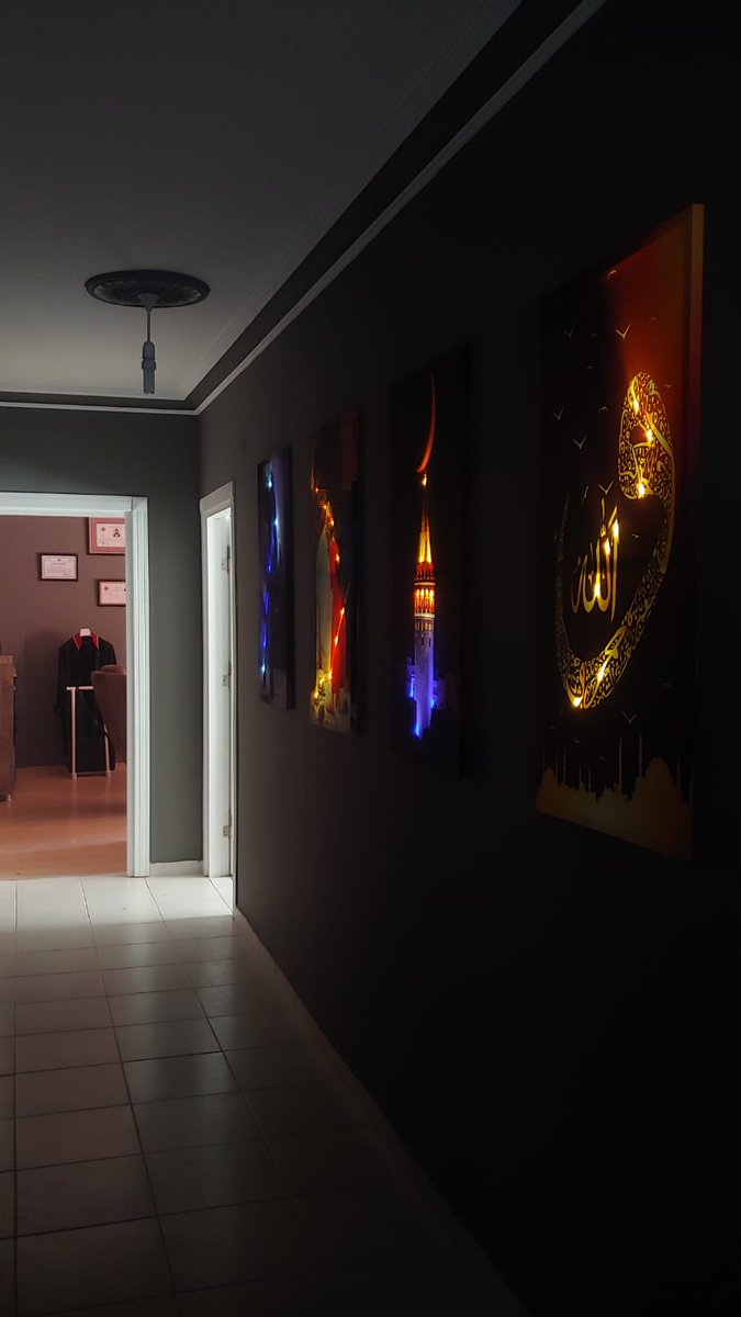 Birtakım sanatsal faaliyetler.