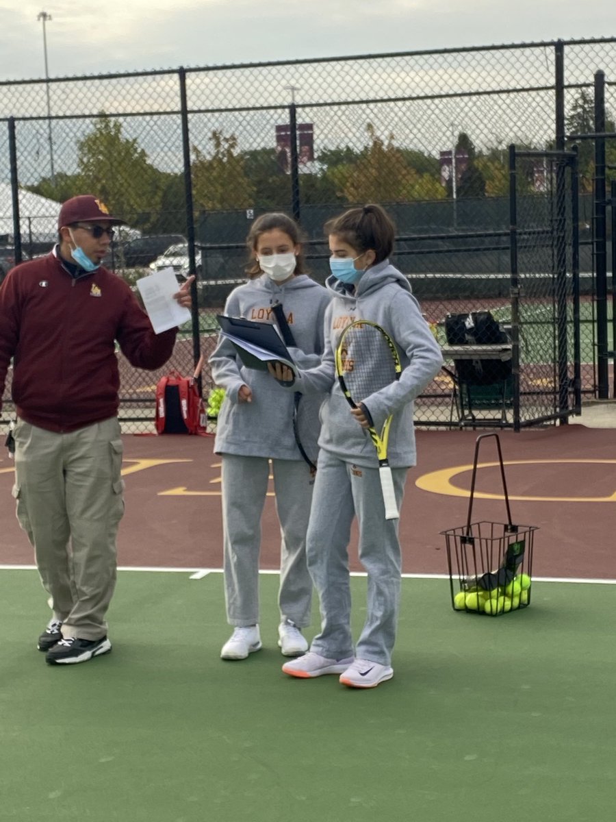 KateRYork's tweet photo. Starting last ⁦@LAGoRamblers⁩ frosh/soph match of the season vs ⁦@PCAthletics⁩! #conferencematchup #specialseaon https://t.co/JXeGv0Fq7F
