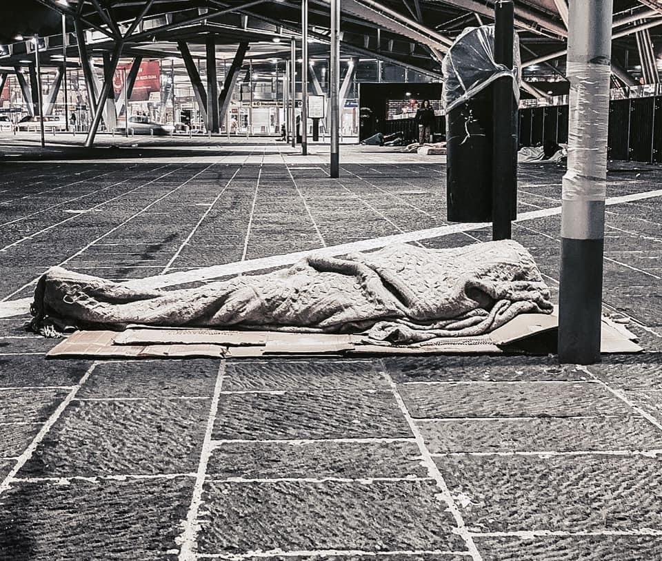 russo_dani's tweet photo. “Povero Cristo Velato”
Napoli.
Anno domini 2020 d.c. (dopo Covid) #cristovelato #covid #stazione #garibaldi #napoli #andràtuttobene? https://t.co/5LtVHc437c