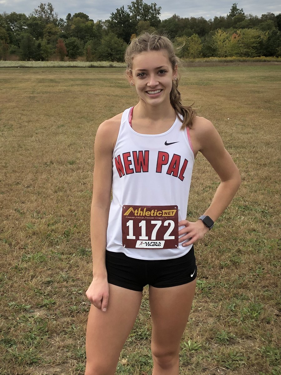 GXC-Congratulations to Brenna Shaw on her 2nd place finish at the HHC meet and for BREAKING THE SCHOOL RECORD with a time of 18:36!