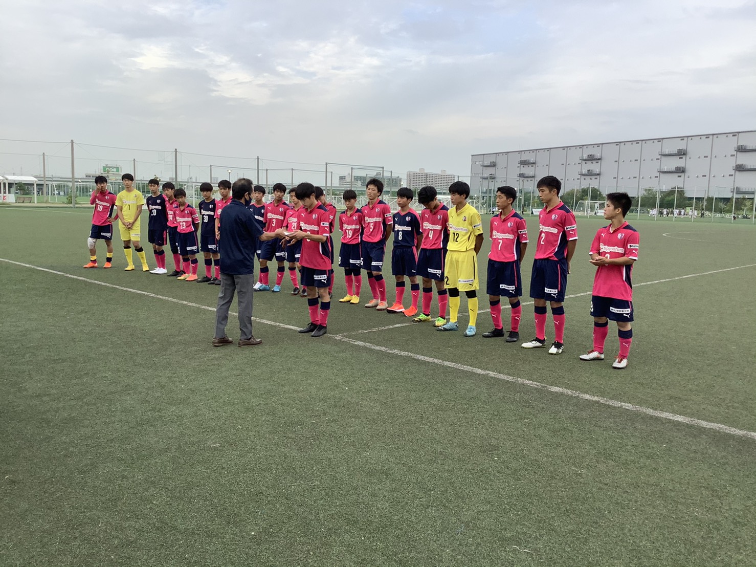 山城和也 Uｰ12獲るよチビリン 高円宮杯jfa U 15サッカーリーグ関西サンライズリーグ２部優勝 セレッソ大阪和歌山 おめでとうございます 残りの延期試合には勝って 是非優勝祝いしてください T Co Spe2rofohd Twitter