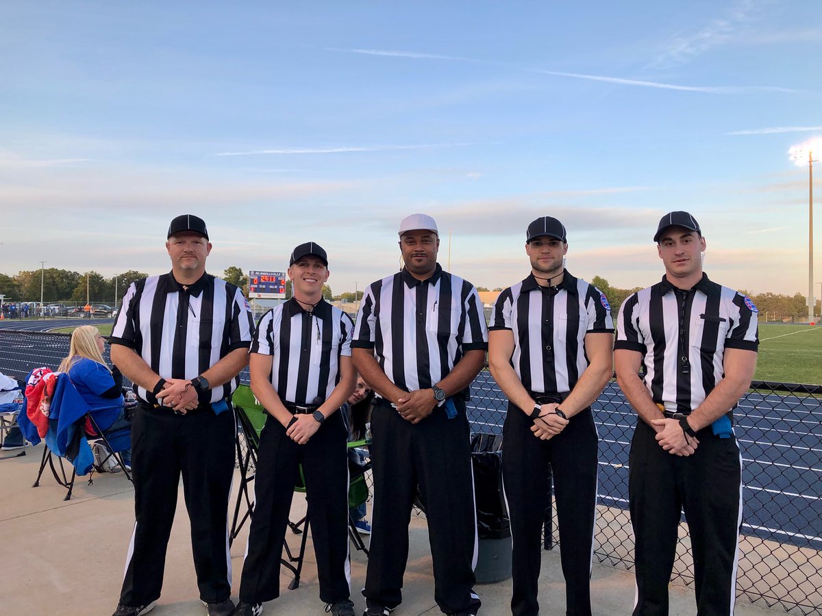 CFOA crew led Barry Lewis worked the <a href="/Harrisburgath/">Harrisburg Bulldogs</a> at Russellville game last night. <a href="/MSHSAAOrg/">MSHSAA</a> 

Zach Kean
<a href="/patrickremis/">Patrick Remis™</a> 
Barry Lewis
<a href="/JacobTaRhEeLs/">Jacob Taylor</a> 
<a href="/SethH_05/">Seth Hendrickson</a>