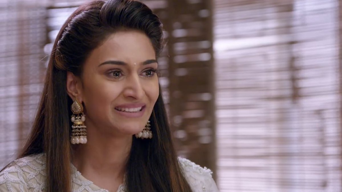 EjffanJ's tweet photo. When Prerna got to know samidha is her Sneha and Erica’s brilliance 
#EricaLivedAsPrerna https://t.co/AsGXajXtb2