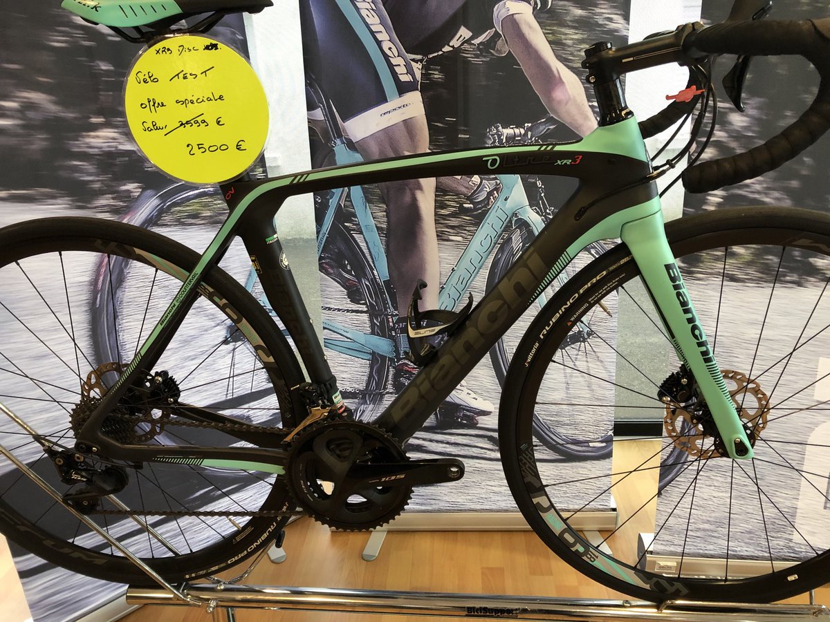 cyclesmace's tweet photo. Offre de déstockage, BIANCHI OLTRE XR3, Disc, montage Shimano 105. Hauteur 53 https://t.co/mwqVpLvdrh