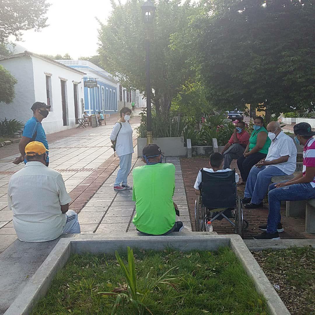 tongorocho's tweet photo. Una tarde chavista en La Asunción con la UBCH Francisco Esteban Gómez y los compañeros de El Mamey, La Portada y Casco Central ❤✊🏼 https://t.co/CEI1Yt1EKi