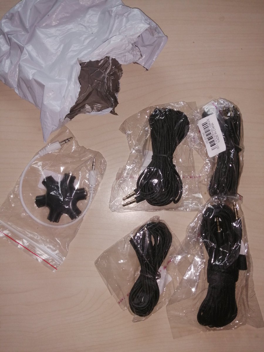 wallcus's tweet image. Finally got replacement cables and can get back to music, feeling blessed