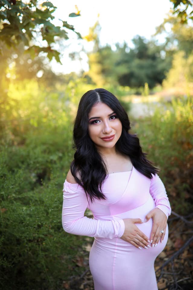 TereRodriguezTV's tweet photo. Felices esperaban a su primer bebรฉ hasta que una tragedia le quitรณ la vida a la joven madre-mi entrevista con su esposo que asegura que su hija es el รบltimo regalo que ella dejo Maรฑana #aquiyahora #univision 7PM/6C #California #milagro #JamesAlvarez #yeseniaaguilar #adalynrose https://t.co/FqDwrwqbKe