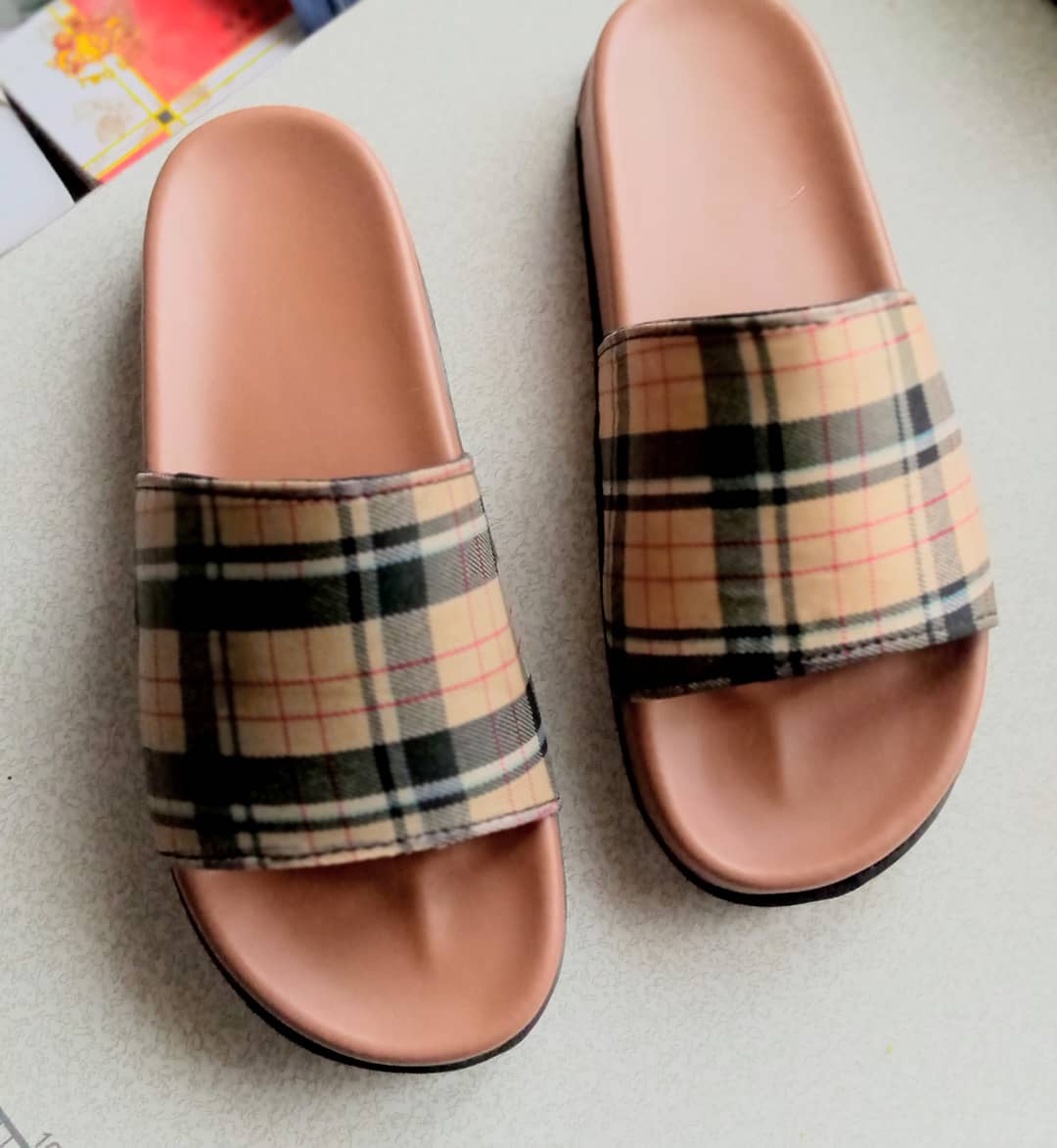 AadamOfLagos's tweet photo. You are not fully dressed without a comfortable footwear ✌️
#Basedonorder
Get a pair today and make a lasting impression with your footwear ✌️
07063281876 WhatsApp or call
#Infamouschallenge #CHECRY https://t.co/zNKARQ8fWE