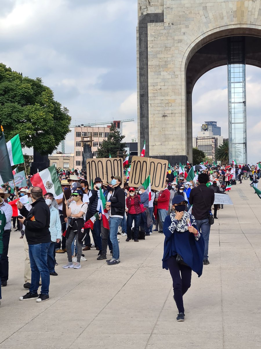 Hasta el momento van arriba del número 20 mil de registros en asistencia a la marcha #AmloVeteYa #FRENAAA