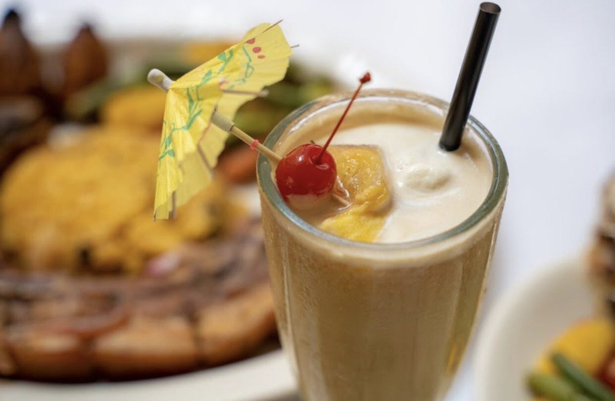 TravelChick4's tweet photo. Grab a Pina Colada and a bite to eat at the spot where the where the drink was invented at Barrachina Restaurant in Old San Juan🍹Check out the latest blog post in the link: https://t.co/qUOE3OF05s
#PuertoRico #TravelBlog #OldSanJuan #Barrachina #PinaColada #PuertoRicoFood https://t.co/a47xmfHtXz