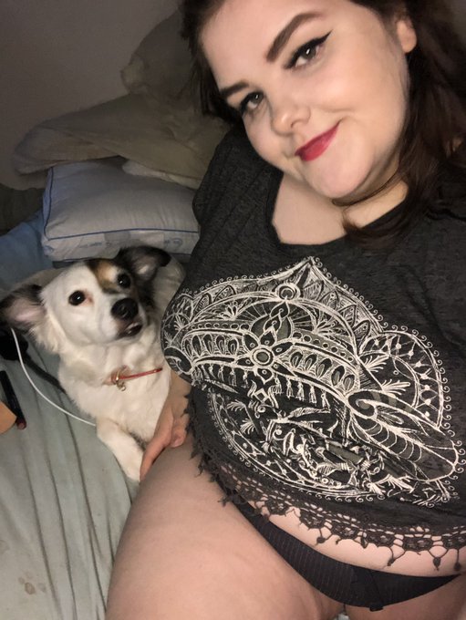 Hey so mom ... whatcha doing there? https://t.co/Xz4zOI5sNv