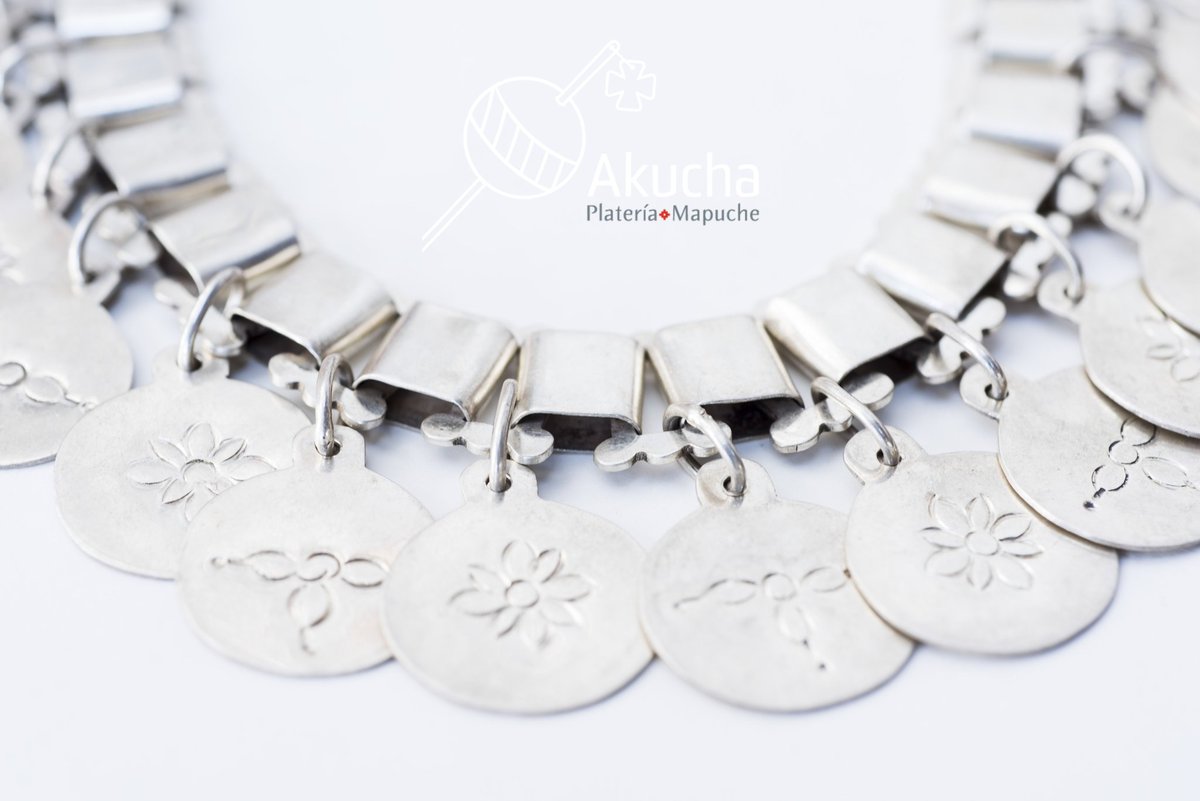AkuchaPlateria's tweet photo. Trarilonko #PlateriaMapuche #TallerAkucha #FamiliaRütrafe #Silversmith  #Londoncraftweek2020 @ZariGallery #london https://t.co/ufY2VV0nXI