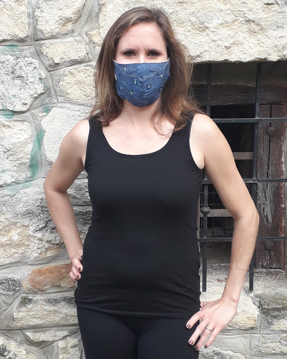 orshee84's tweet photo. After performance, in my new bellydancer-style mask 😀😷💎
#bellydance #bellydancer #dancerslife #aftershow #afterperformance #newmask #bellydancermask #bellydancestyle #crystals #maskwithcrystals #maskdesign #facemask #dance #happiness #bluemask #homemademask #madebymymom https://t.co/Ybhoz0JbWh