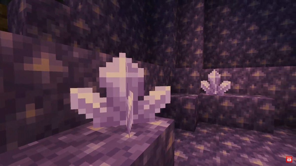 ligaderextrage1's tweet image. Mit dem Caves and Cliffs-Update werden seltene Kristalle und Kupfer als neue Rohstoffe eingeführt. Diese kann man nutzen, um Ferngläser zu bauen. Das Kupfer kann aber auch als Baustoff für beispielsweise Dächer verwendet werden! #Minecraft #MinecraftLive #CaveUpdate