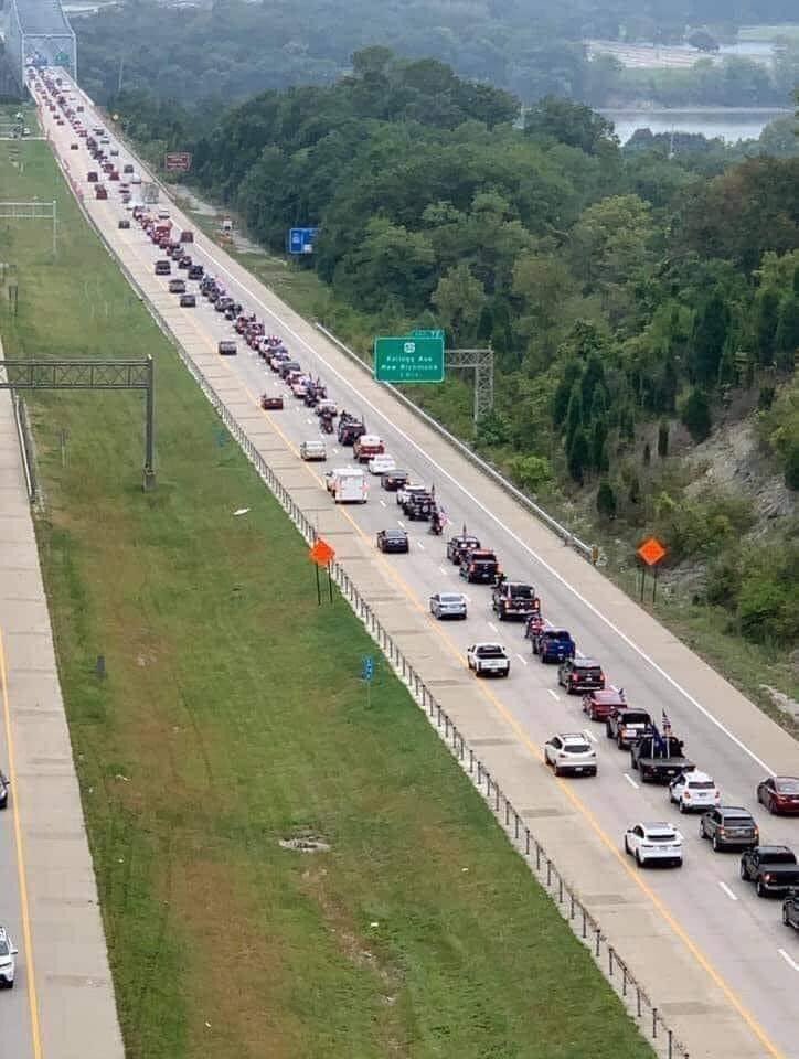 MustangGirl3's tweet photo. #270TrumpParade in Columbus, Ohio is yuge

We love @realDonaldTrump 
Get well soon 🙏✝️🙌🙌💕💕🇺🇸 https://t.co/rMNHwCZXzN