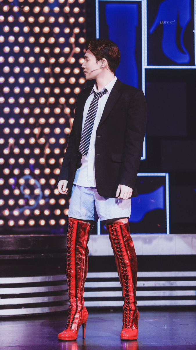 LSTSHTx's tweet photo. 200930 #킹키부츠 14:00

찰리 | #김성규 #성규 https://t.co/W14JQ7mdrV