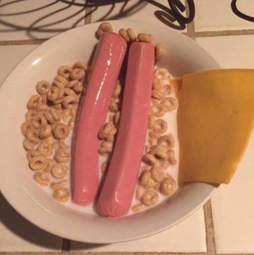 Lowkeyxd98's tweet photo. @GordonRamsay please rate my breakfast. Also can u make a video saying simp https://t.co/Rag0JC9lYQ