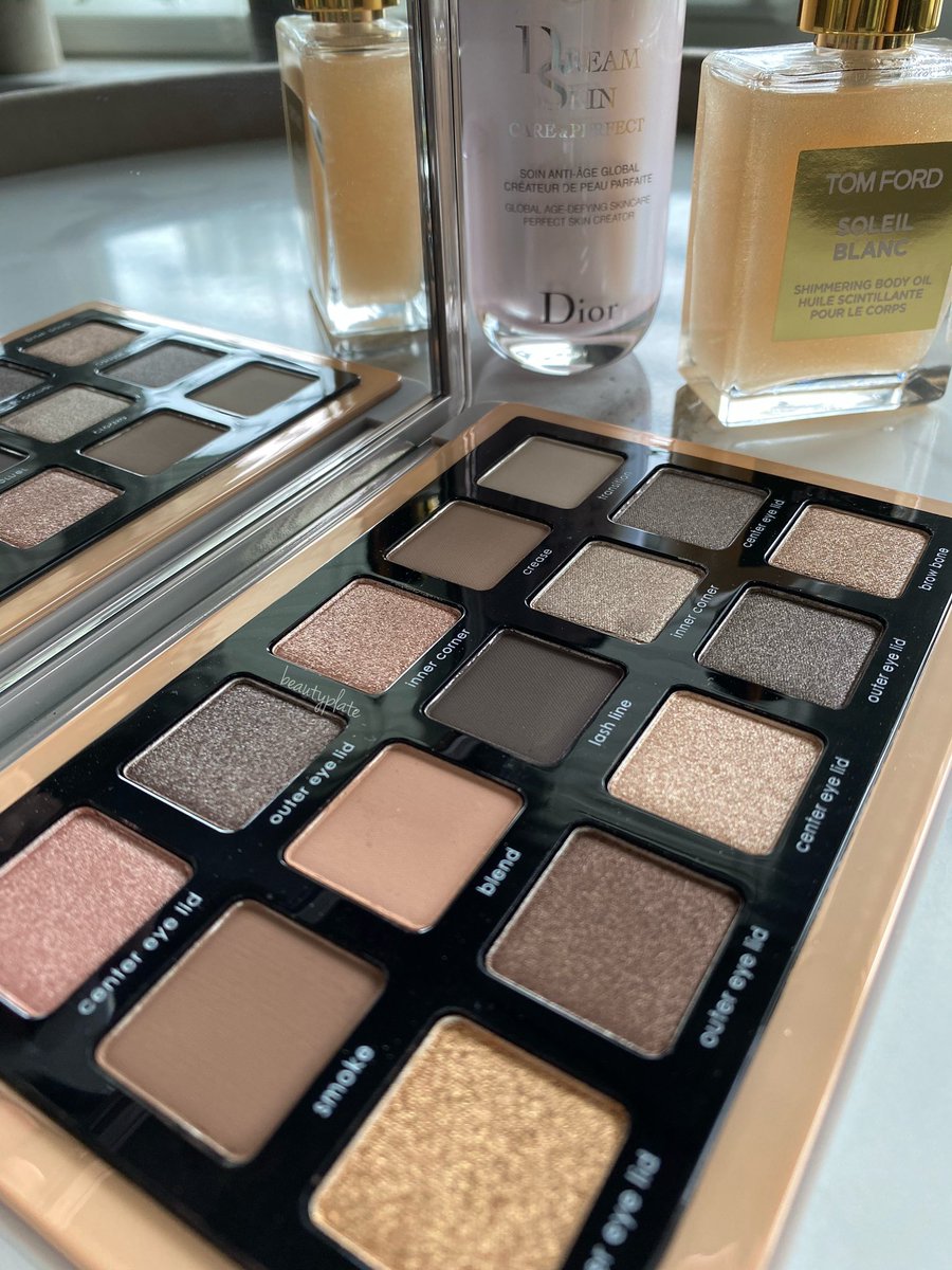 BeautyPlate's tweet photo. @Natasha_Denona Glam palette has been my favorite purchase this year @Sephora https://t.co/lMf2eGxJt3 
#makeupblogger #sephora #nomakeupmakeup https://t.co/xXDkfqIlC6