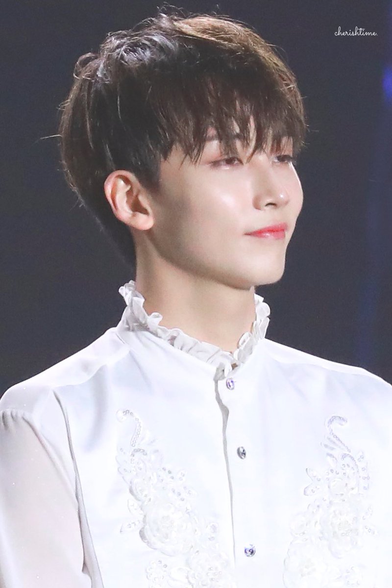 Cherishtime1004's tweet image. 🌟ʜᴀᴘᴘʏ ʙɪʀᴛʜ ᴅᴀʏ ᴊᴇᴏɴɢʜᴀɴ🌟
우리 정한이 26번째 생일 너무 축하해요💖
정한이는 우리의 햇살이야✨
항상 좋은 모습을 보여줘서 고마워요💕
앞으로도 정한이가 행복하시길바래💖
#가을의찬사_천사정한아_생일축하해
#OurAngelJEONGHANday 
#SEVENTEEN #세븐틴 #JEONGHAN #정한 #ジョンハン