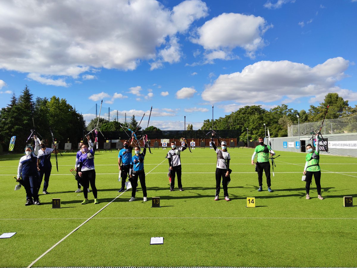 RFETA's tweet photo. #ClubesRFETA20
¡Arranca la sesión de tarde con la fase de grupos de equipos de arco recurvo mixto!
Podéis verlo en directo aquí📺👉🏻:
https://t.co/zITxoH8inf
¡Mucha suerte a tod@s!💪🏻
#BackToArchery https://t.co/jGJyWhL87O