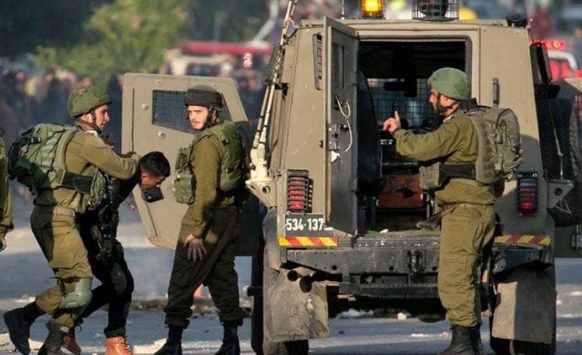 Two children among four Palestinians abducted by Israeli occupation in West Bank

en.qassam.ps/post/551/Two-c…