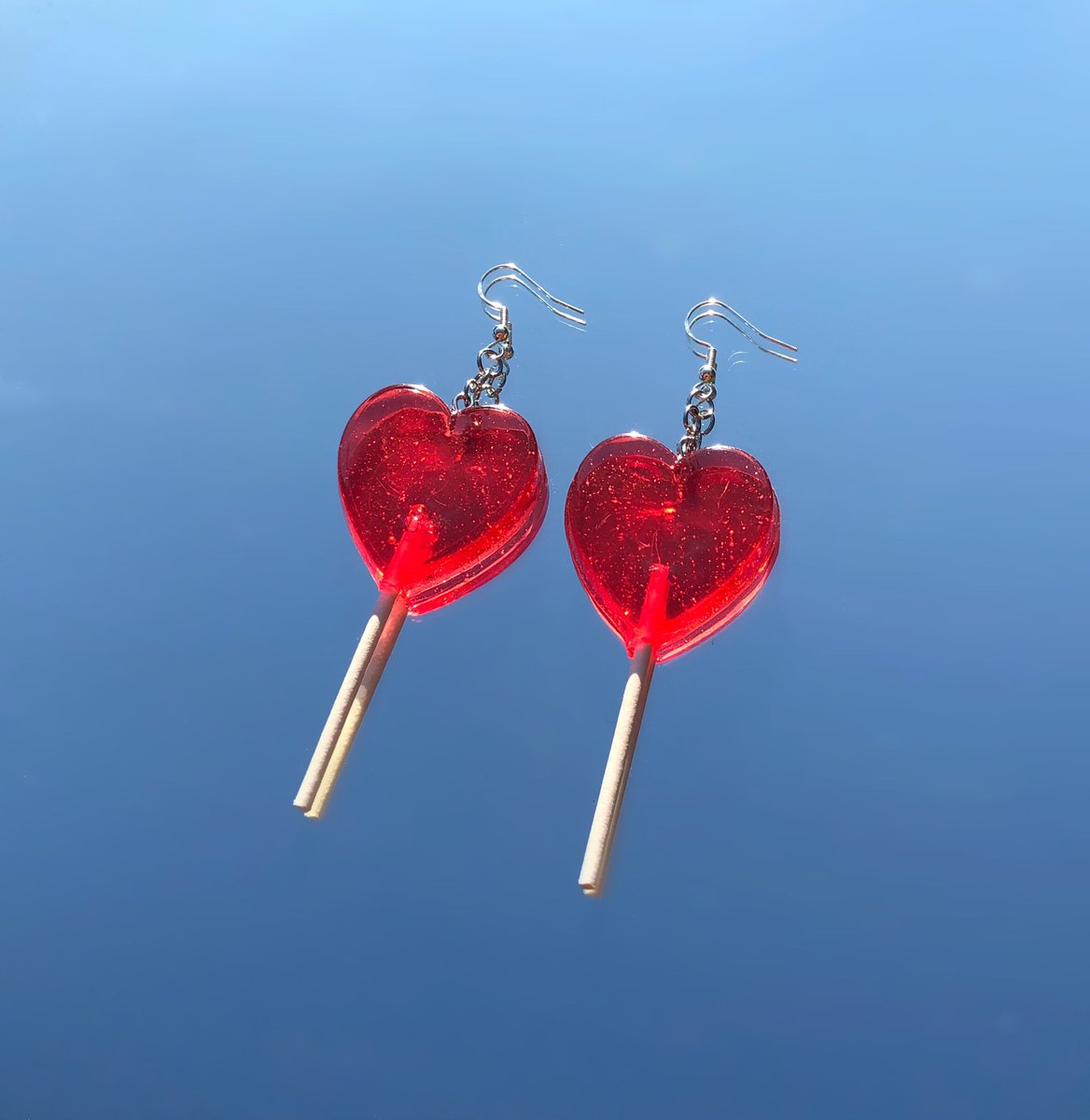 evensweetershop's tweet photo. don’t forget to set your alarms for today’s update at 6pm EST!!! 🥺🍓✨ TONS OF GOOD STUFF!!! 🥰 link to my shop is in my bio!!! https://t.co/NAxxQBIUNg