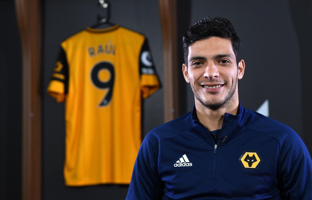 Raul_Jimenez9's tweet photo. Very happy to announce my new four-year deal at @wolves the best is about to come #Raul2024 🔶⚽️🐺✍🏽😎 https://t.co/YwhePoKoNB