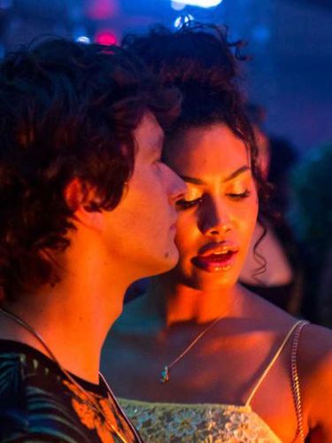 queerguru's tweet photo. Queerguru reviews #PORTAUTHORITY a cute intriguing queer millennial romance from #DanielleLessovitz starring @FionnWOfficial  &amp; @leynabloom  streaming as part of  @TIGLFF Tampa Bay LGBTQ Virtual Fest                 https://t.co/iViK4ELmQO    @ILoveGayMovies https://t.co/xzQb4Q8wau