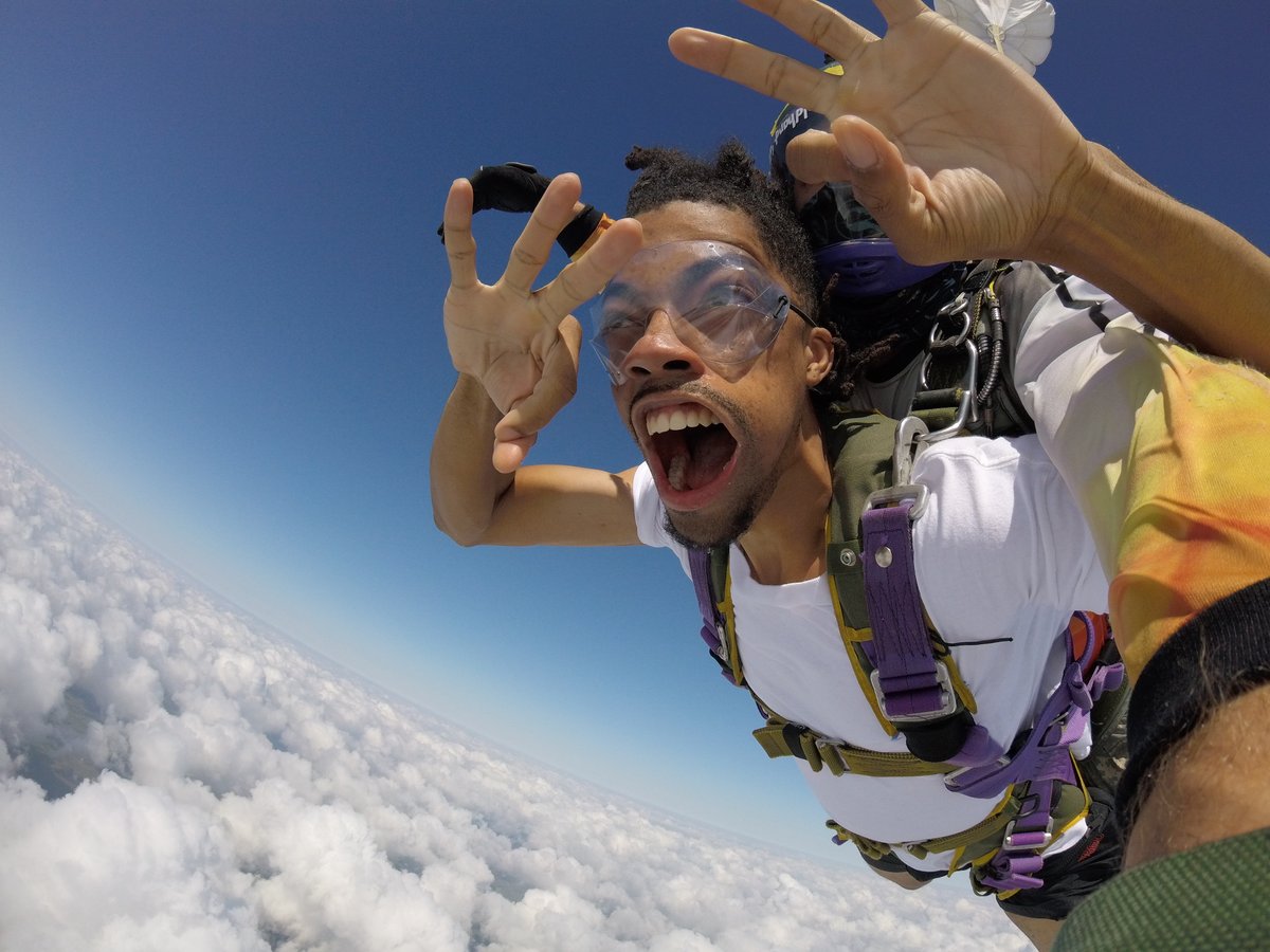 25 AND ALIVE!!!!! HAPPY BIRTHDAY TO ME