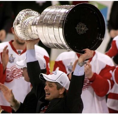 Happy Birthday to alumni, coaches Todd McLellan & Sheldon Brookbank 