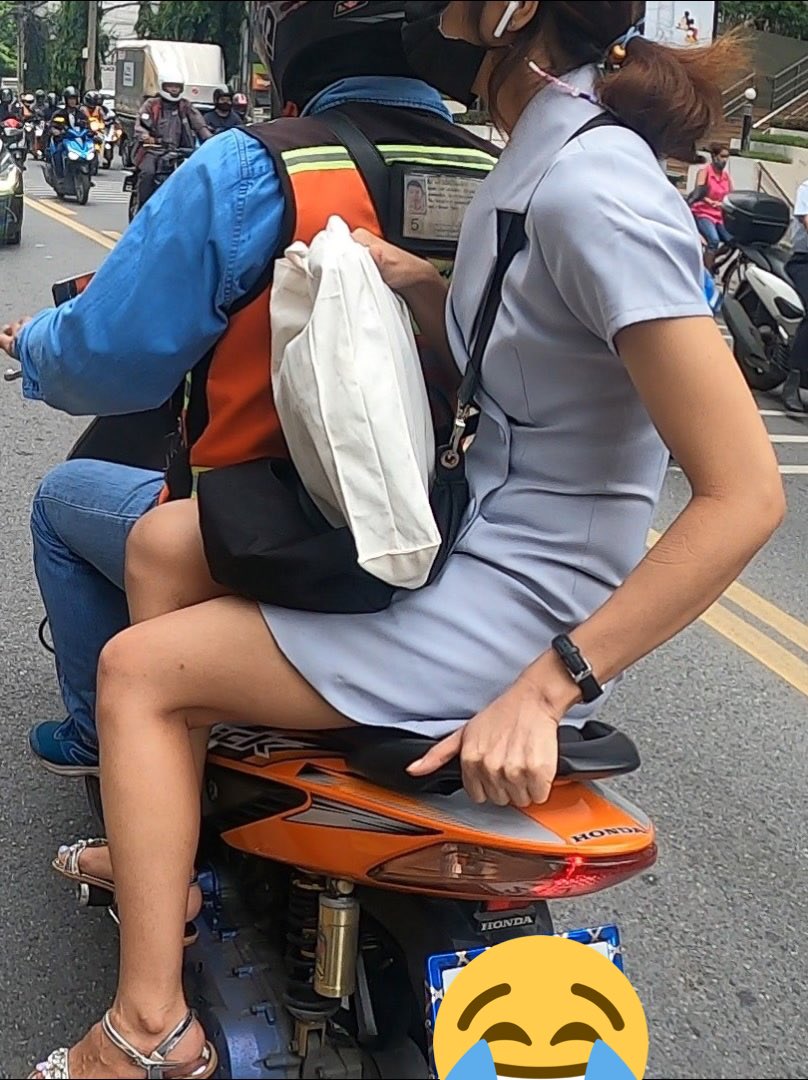 johnbrannor's tweet photo. ชั่วโมงเร่งด่วน #แอบถ่าย #แอบถ่ายสาวสวย https://t.co/wehCXs5otq