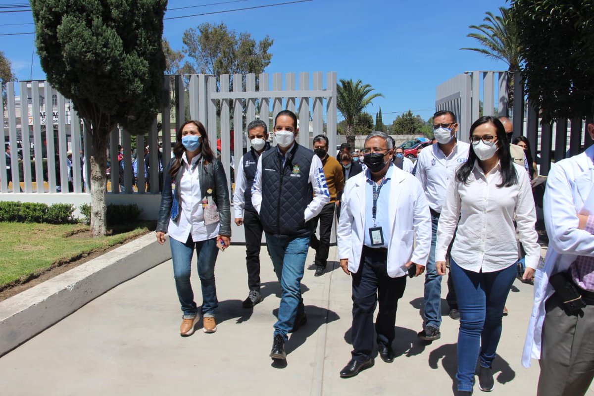 SoniaRocha1qro's tweet photo. Esta semana estuvo llena de intenso trabajo: me dio mucho gusto acompañar al gobernador, @PanchDominguez y a @leon_enrique a la entrega de una obra importantísima para el #1erDistrito como la rehabilitación del Hospital General de Cadereyta. Aquí Sí se fortalece al sector salud. https://t.co/XvVA2jbiAM