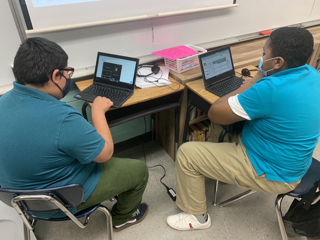 <a href="/OoltewahMS/">Ooltewah Middle Owls</a> students are creating, discussing, and investigating! Some even had the chance to collaborate with students at home! We are so proud of our owls🦉 #bettertogetherhc <a href="/HCSHarrisonBay/">Hamilton County Schools, TN - Harrison Bay LC</a> <a href="/hamcoschools/">Hamilton County Schools</a>