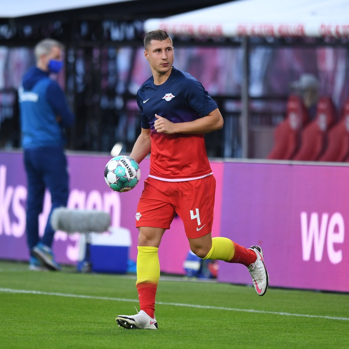 Big Willi is back in the XI 💪
🔴⚪ #DieRotenBullen #RBLS04 https://t.co/EN2mc8J3Ad