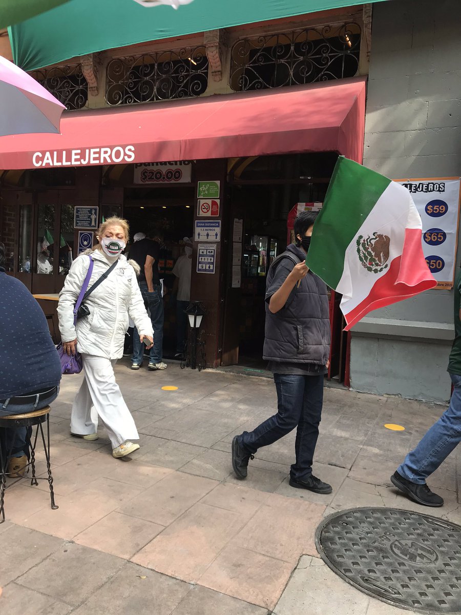 dolowers58's tweet photo. Con la gente decente, los negocios no tienen que cerrar! https://t.co/XhA3DgqKuC