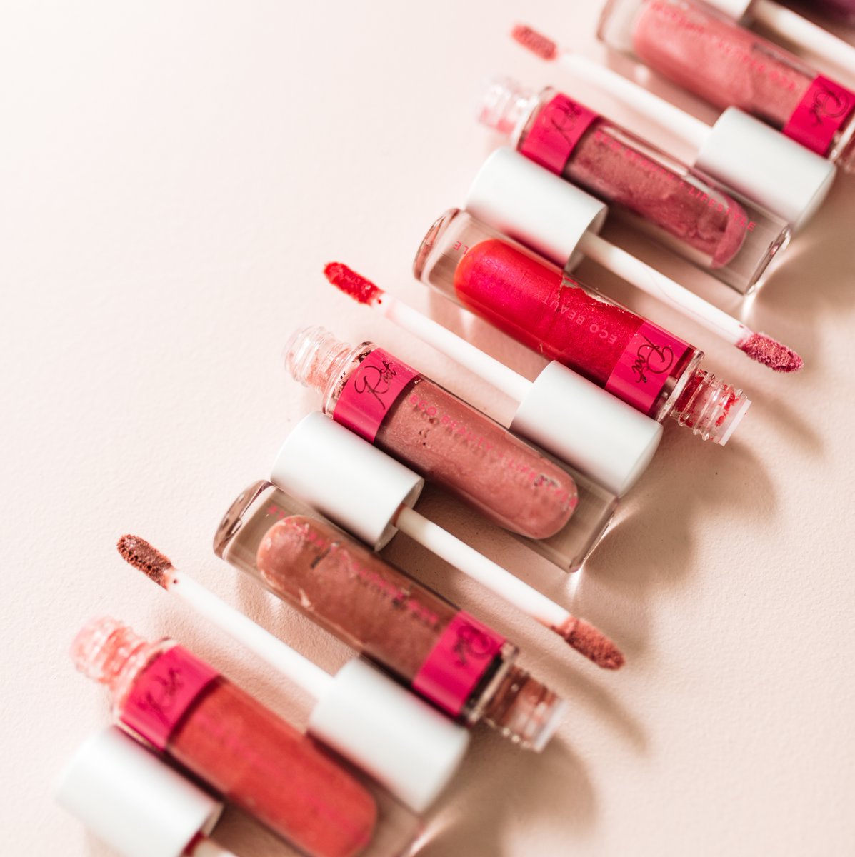 Get ready to celebrate Root's golden birthday on October 7th with TEN new Glossing Lip Serums! Who wants to see a sneak peek with swatches? 👀

Get all the details on our birthday sale &amp; new releases: l8r.it/WLbQ