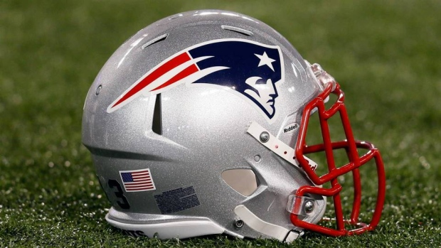TSN_Sports's tweet photo. Patriots-Chiefs game postponed due to COVID-19.

MORE: https://t.co/7D8y5SPd2w https://t.co/2KBplBQowT