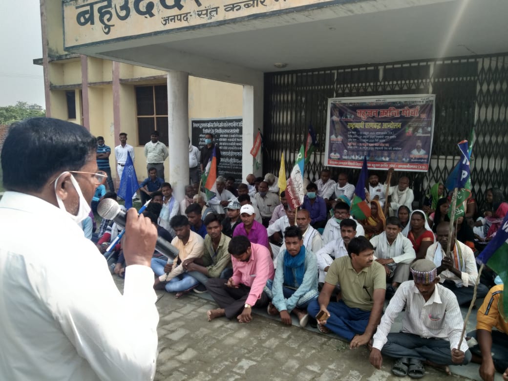 jaish_bhaskar's tweet photo. जघन्य अपराध के लिए कठारोतम दंड
का दिया जाना ही न्याय है।

#BKMFightsForManisha https://t.co/JHVuhzCiDk