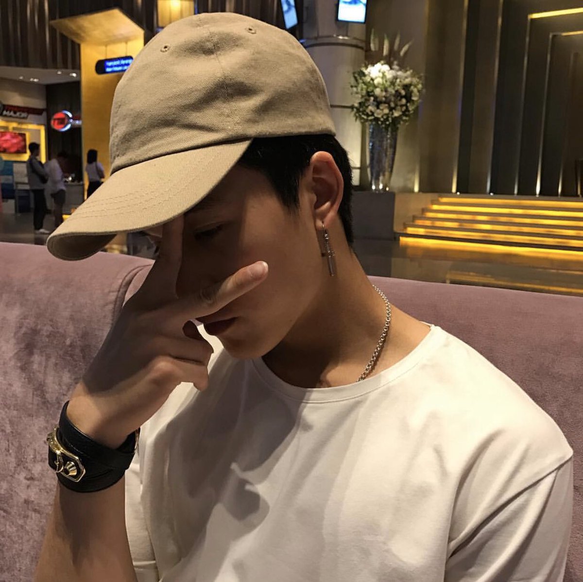 shaniaaryanto's tweet image. happy national boyfriend day 🥰🧡

dont forget to wear your mask😝 stay safe!
#pandemicedition