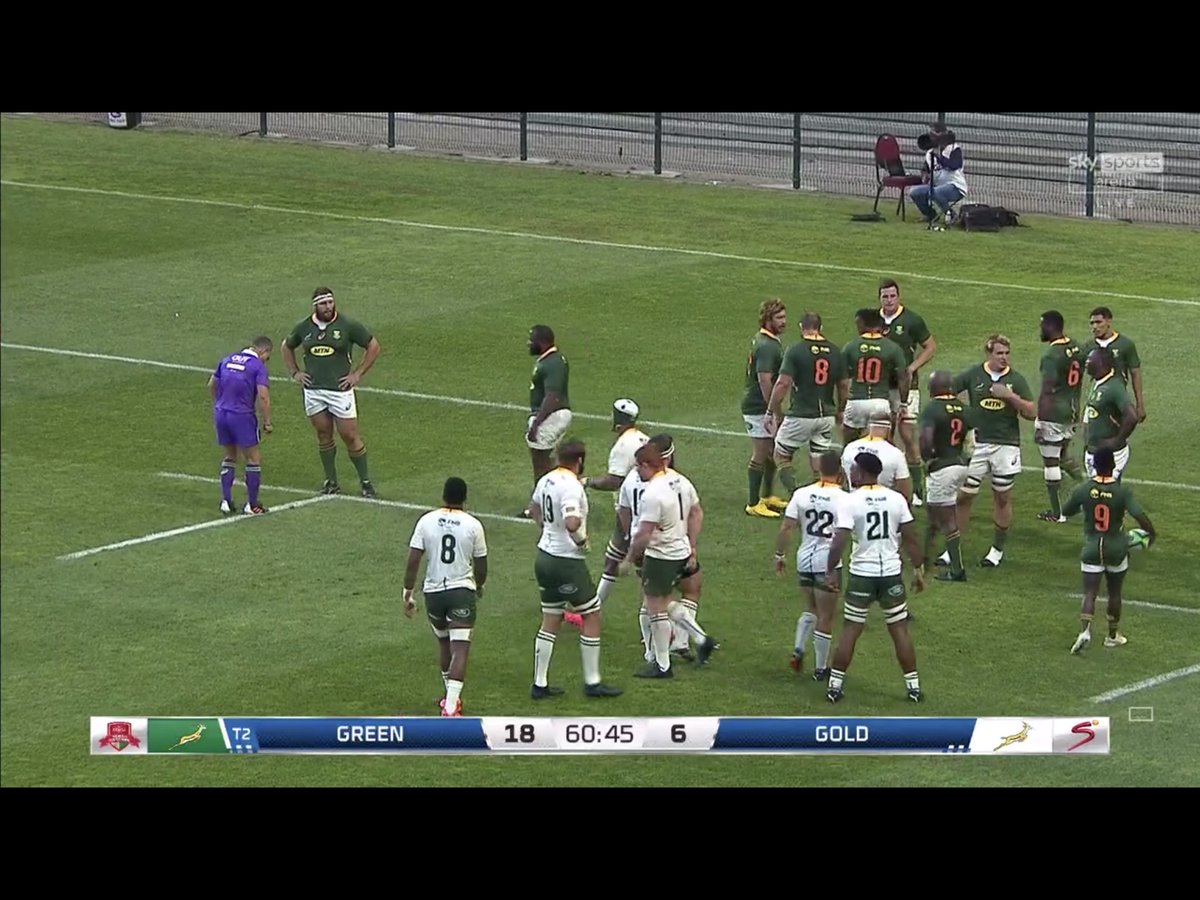 3leopards's tweet photo. The #SpringbokGreen Team’s shirt is green while the #SpringbokGold Team’s shirt looks well...white 🤔😉😂 #SpringbokShowdown https://t.co/qzH1t0FQoB