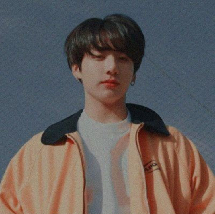 __KpopLayouts_'s tweet photo. â„Soft blue (grayish) Jungkook layout
â„Please rt/ credit this account in some way if you use this layout
#BTS #BANGTAN #JUNGKOOK #JeonJungkook #aesthetic #kpop #kpoplayouts #kpoplayout https://t.co/NveJ5hhCIo
