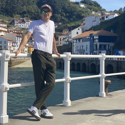 mihaail96's tweet photo. #NuevaFotoDePerfil https://t.co/AKVEcEhcPf