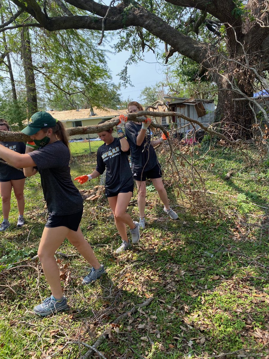 LionUpSoftball's tweet photo. Proud of the work our team put in helping clean up the aftermath of hurricane Laura in Lake Charles 🦁🆙 #ClassroomCommunityCompetition https://t.co/BlRNwpMzPe