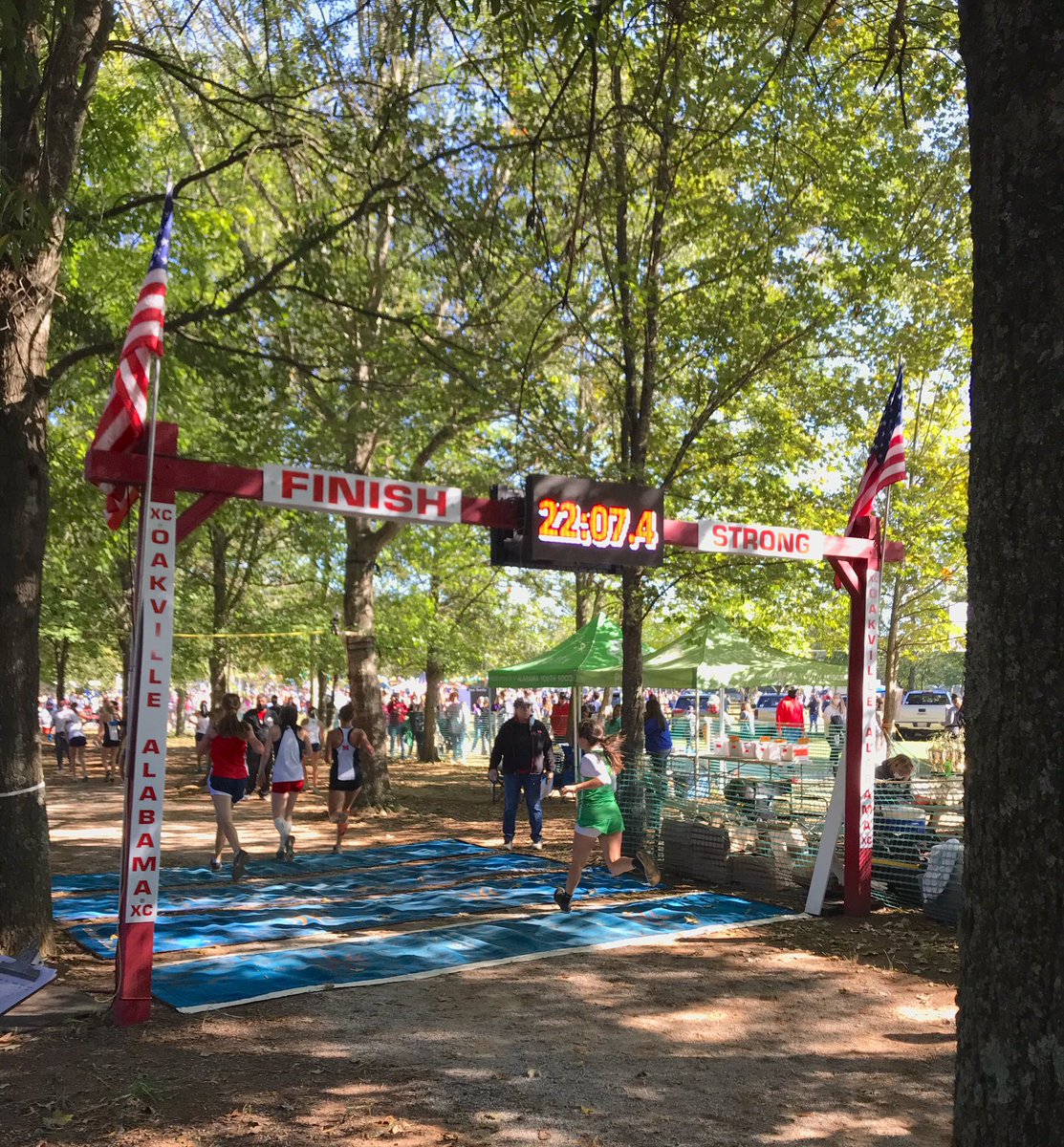 BellaCRhodes's tweet photo. Set a new PR of 22:07 at the #JesseOwensClassic today. Great weather, great course and ran with a great group of girls. Couldn’t ask for a better way to spend my Saturday morning. #doingwhatilove #HHSXC #xc #trailrunning #running https://t.co/hvcp4aA0Kh