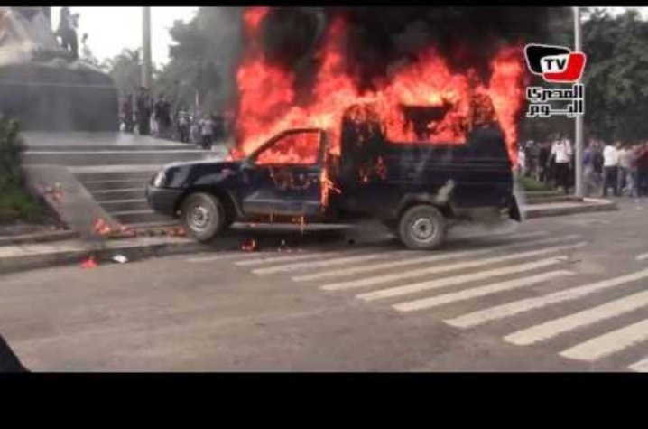 godalmasry's tweet photo. ما دون الرصاص فهو سلميه
#علم_ع_الكمين_ثوره_فالسليم https://t.co/VgL7W07CIq